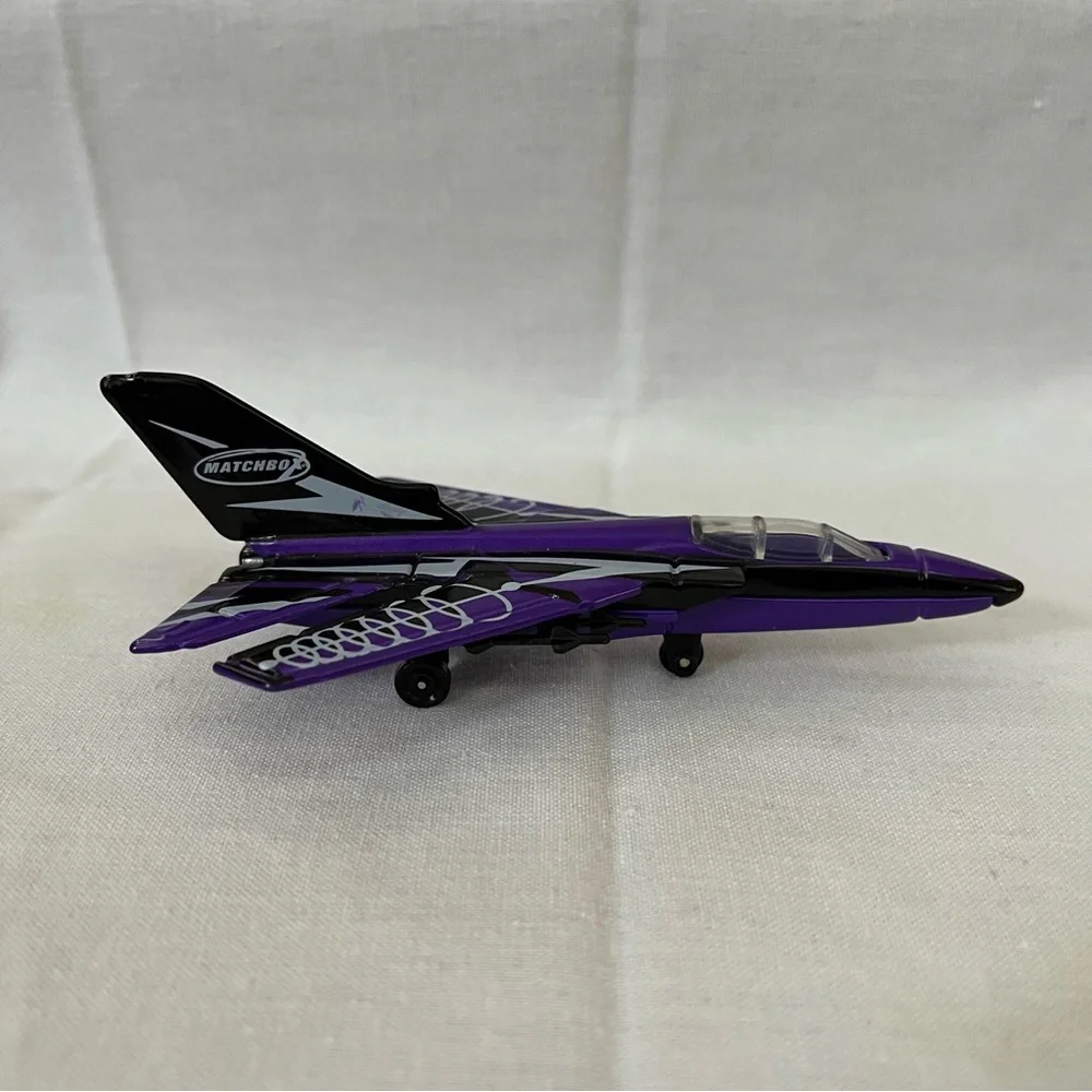 Matchbox Tornado SB 22 2000 Plane